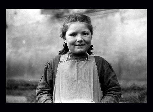 1944, LA MADONNA APPARE A GHIAIE DI BONATE (BG)? UN GIALLO TRA MISTERI E LEGGENDE, TRA  SPIE E CONGIURE. STORIA E CONTROSTORIA DELLA “FATIMA ITALIANA” CHE ANCORA OGGI SCALDA PELLEGRINI E FEDELI.  QUELLO DELLA PICCOLA VEGGENTE ADELAIDE RONCALLI E’ UN CASO ANCORA APERTO. DOMANI SERA, ALLE 22,30 (MARTEDÌ 17 MAGGIO 2016) SU TV2000 PER LE INDAGINI AI CONFINI DEL&nbsp;SACRO