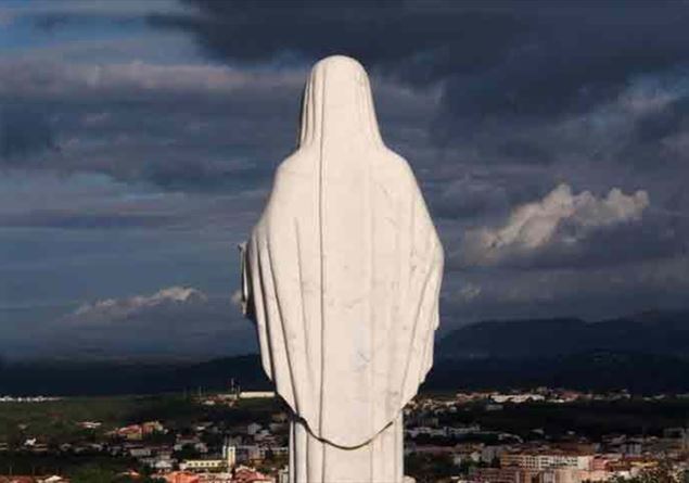 MEDJUGORJE, APPELLO DEI MEDICI DI MOSTAR AI PRETI: “IN AUMENTO I CASI DI COVID. NON COSTRINGETE I FEDELI ALLO SCAMBIO DELLA PACE DURANTE LA MESSA E NON CELEBRATE MATRIMONI”. POSITIVO UNO DEI&nbsp;VEGGENTI