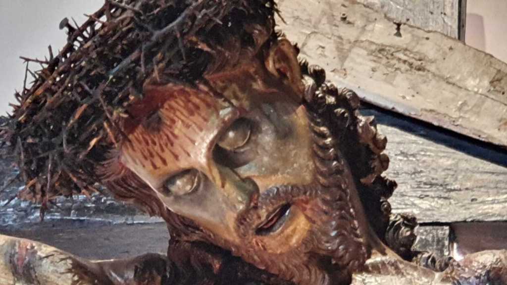 ECCO IL VOLTO CHE HA REALMENTE ISPIRATO LA PASSIONE DI CRISTO DI MEL GIBSON. IL REGISTA AMERICANO LO HA CONTEMPLATO PER NOVE NOTTI&nbsp;CONSECUTIVE