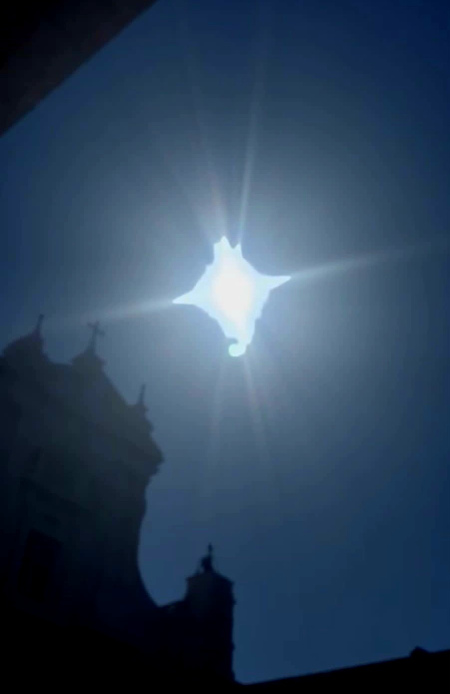 SANTA CASA DI LORETO, NEL CIELO APPARE LA MADONNA (VIDEO) ? SAREBBE APPARSA L’8 SETTEMBRE&nbsp;SCORSO