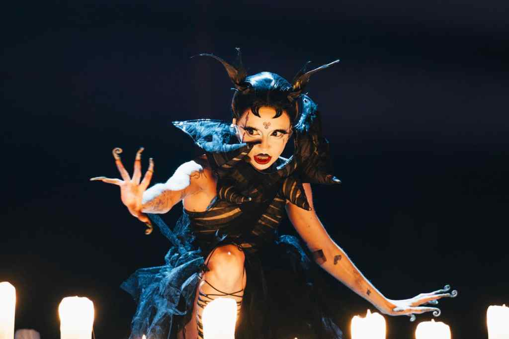 EUROVISION SONG, MALEDIZIONI E STREGONERIA SONO I VERI PROTAGONISTI. QUALCUNO CHIAMI GLI ESORCISTI…