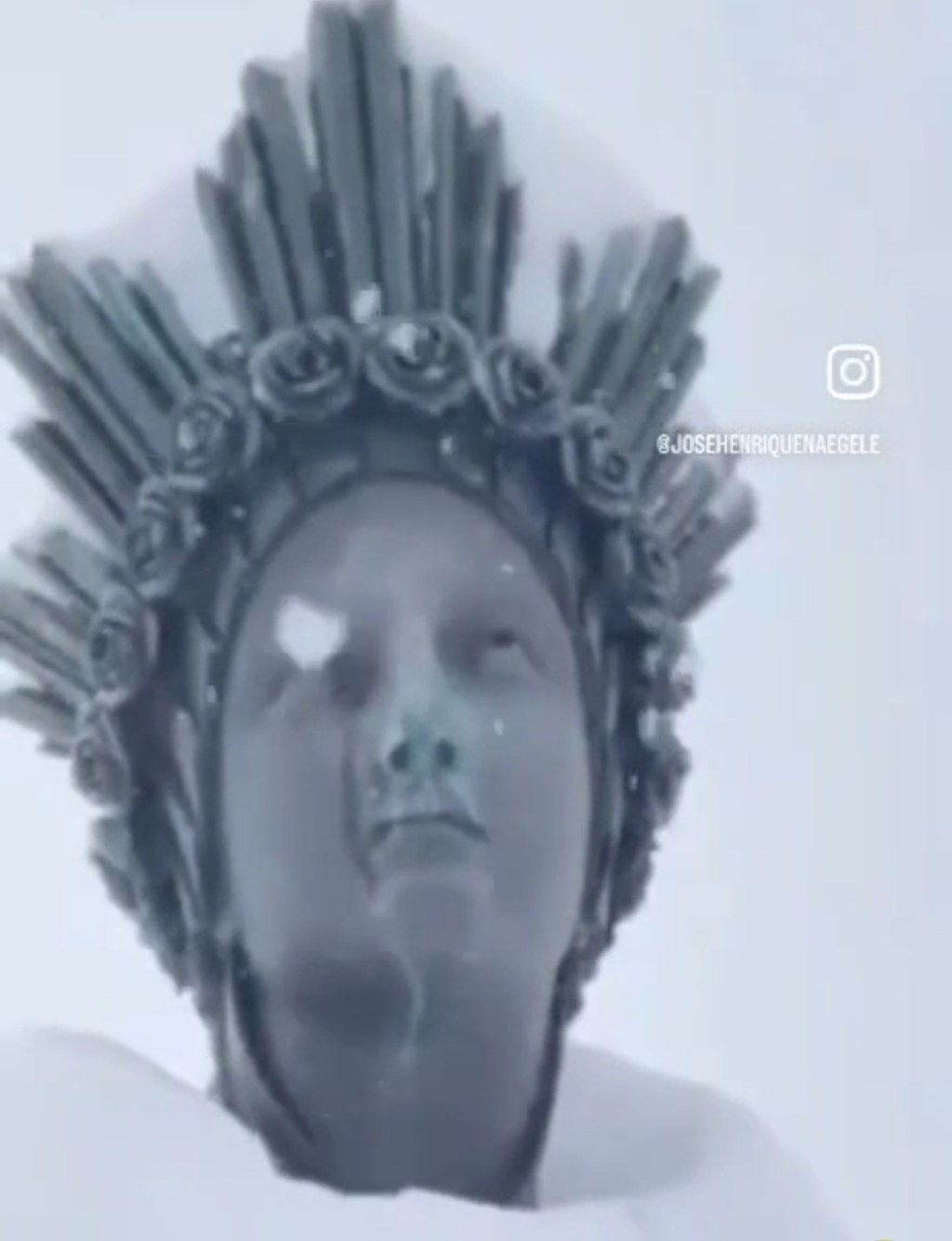 +++ LA SALETTE, STATUA DELLA MADONNA LACRIMA UNA SOSTANZA ROSSA? IL FENOMENO ACCADUTO IN QUESTI GIORNI. I FAMOSI SEGRETI SI STANNO&nbsp;SVELANDO?